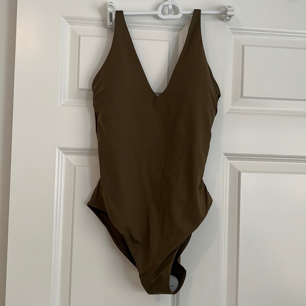 Everlane one piece swimsuit